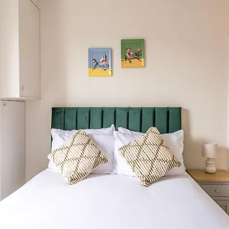 Apartment Alma Luxe With Free Parking By Prescott Bristol